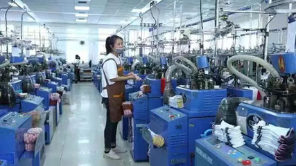 小北河鎮(zhèn):東北小鎮(zhèn)用襪子鏈起全球市場(chǎng)